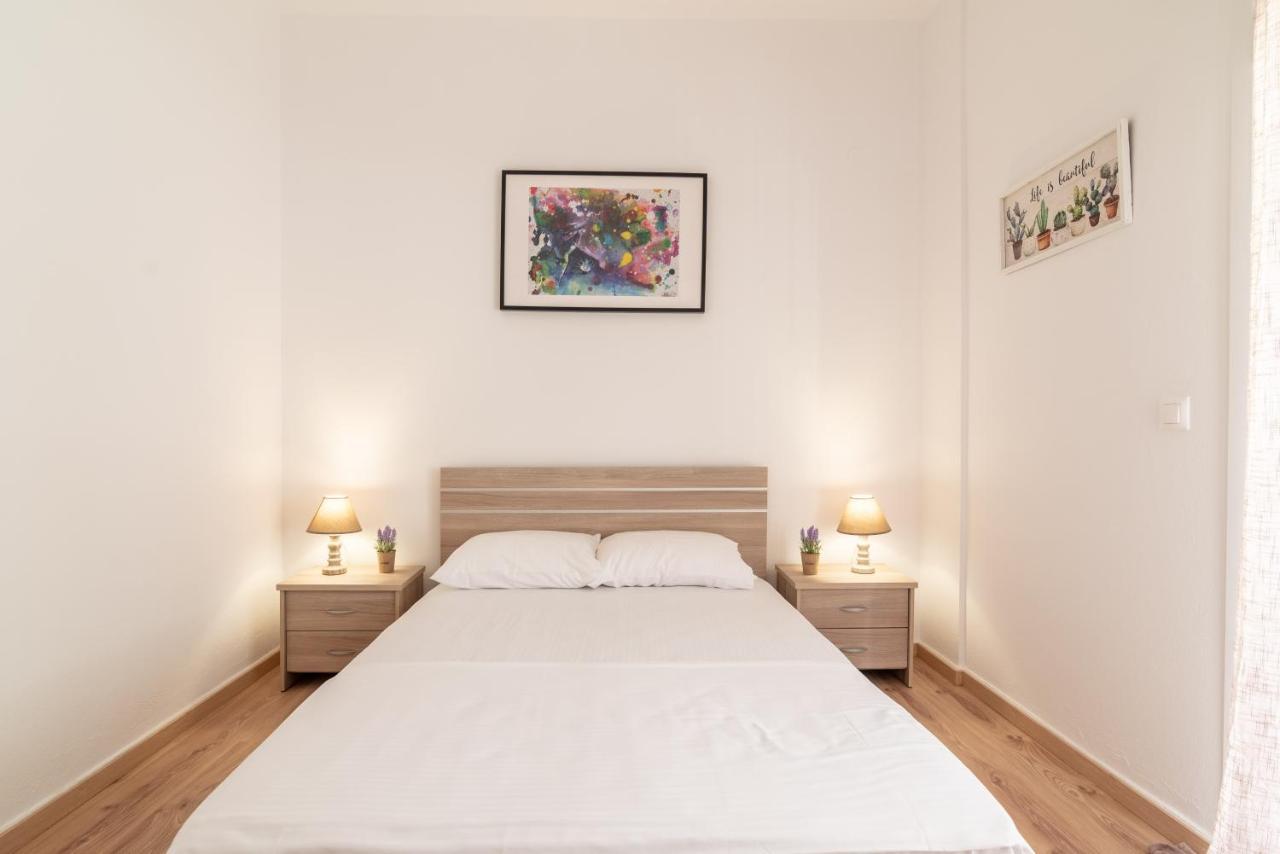 Modern Renovated Apt Next To The Beachfront Heraklion  Exterior photo